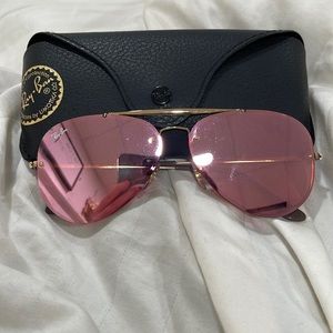Gently used RAYBAN rose gold aviator sunglasses